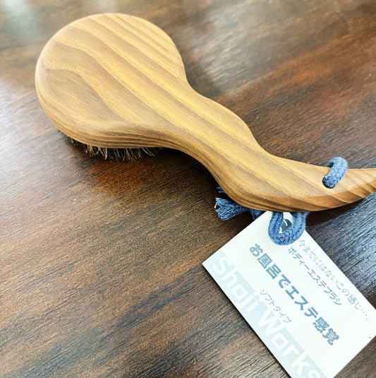 Round Ash Wood Horsehair Brush
