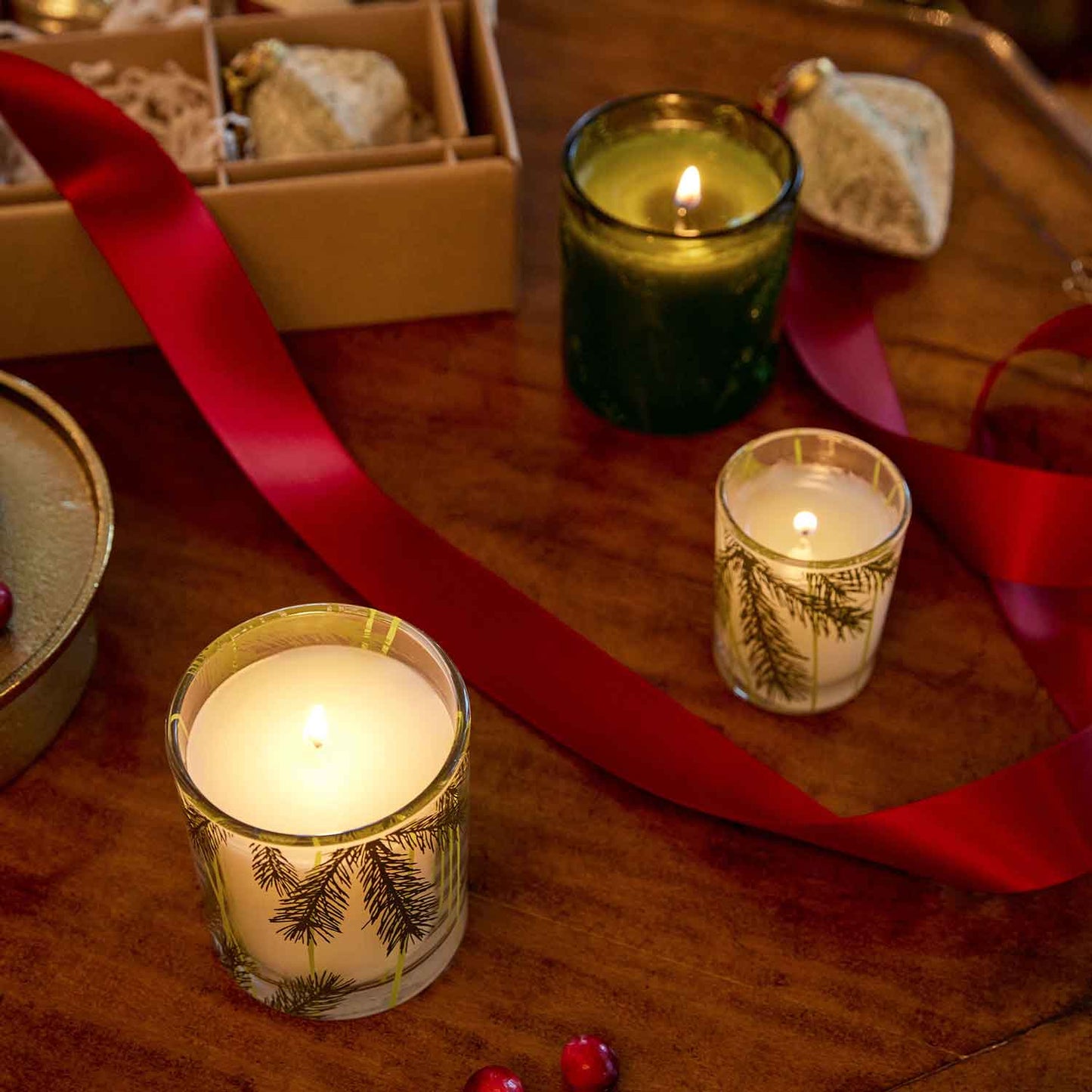 Thymes Frasier Fir Heritage Candle - 4 Sizes
