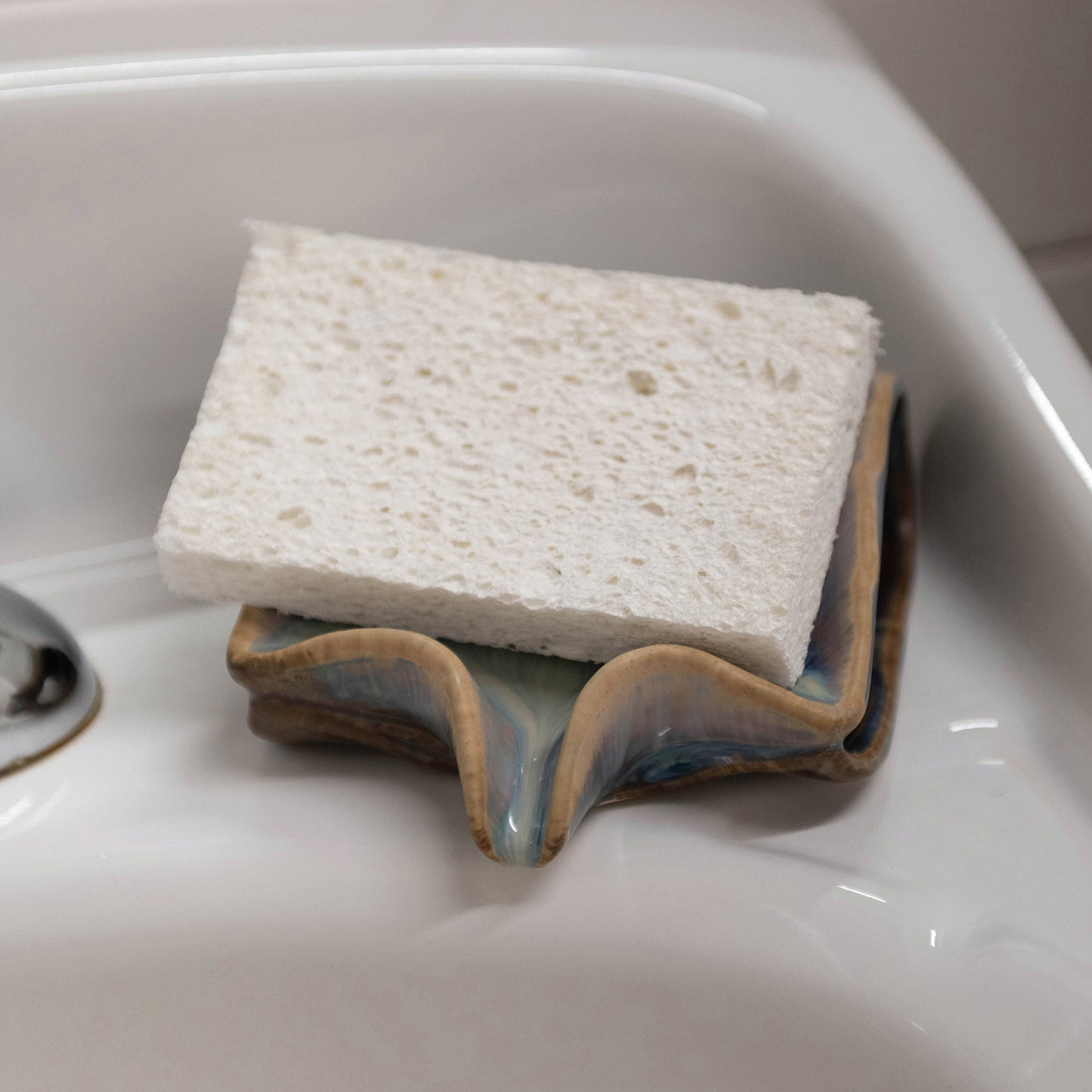 Glazed Stoneware Soap & Sponge Dish