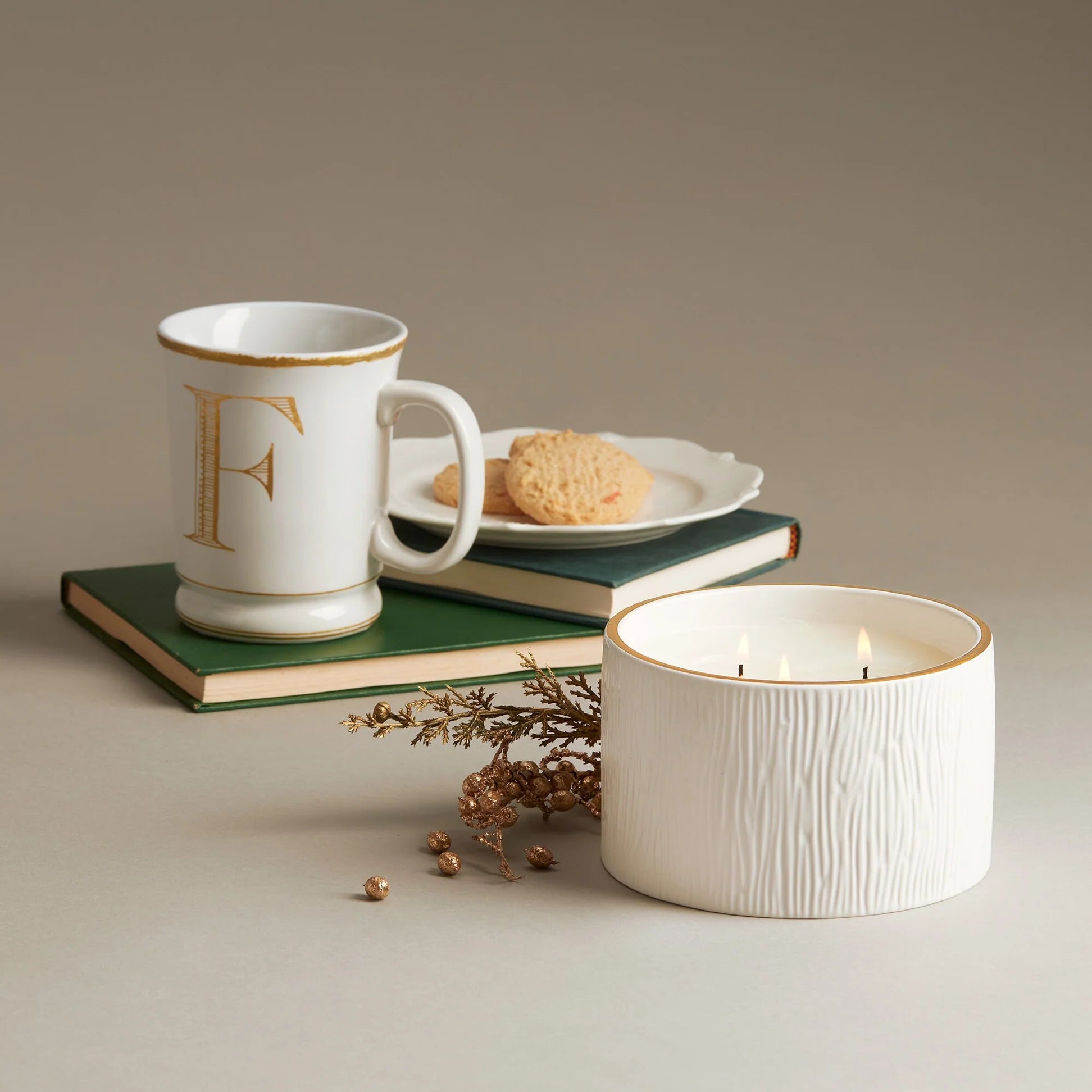 Frasier Fir Gilded Wood Grain Ceramic Candle