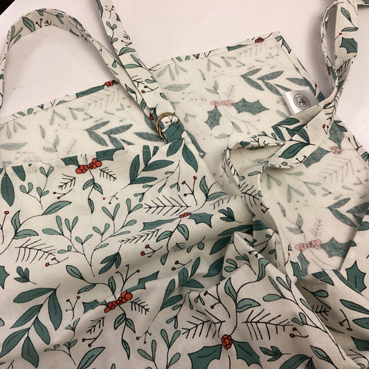 Christmas Leaves Apron
