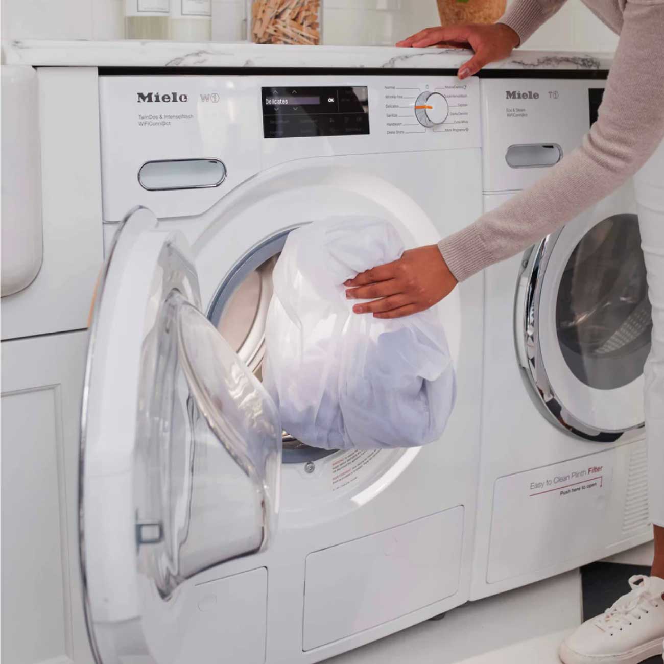 No.723 Laundry Detergent | Damask Rose, Geranium, & Amber Scent – The  Laundress